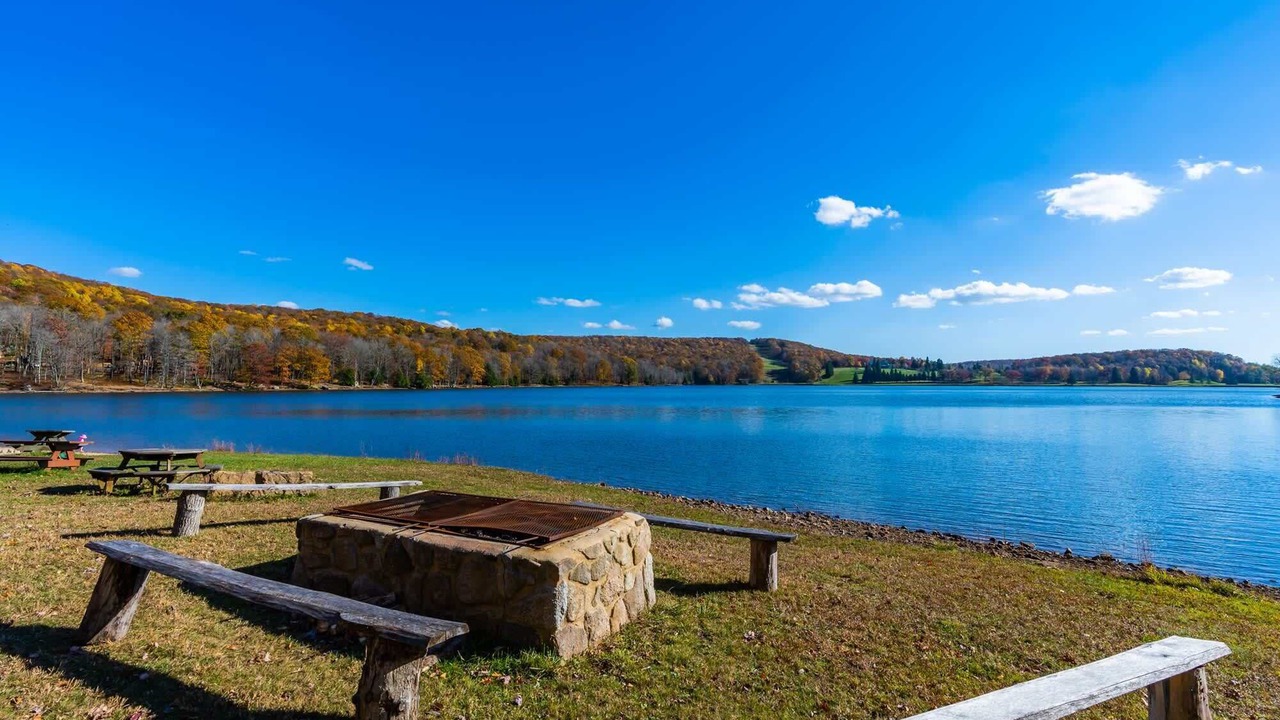 Photo of Outdoor in Alpine Lake
