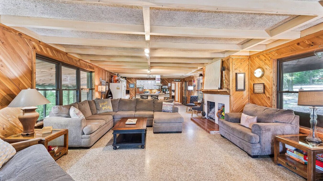 Photo of Livingroom in Parsons
