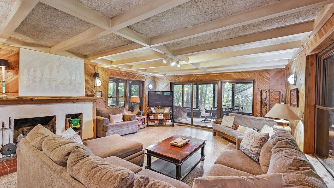 Photo of Livingroom in Parsons