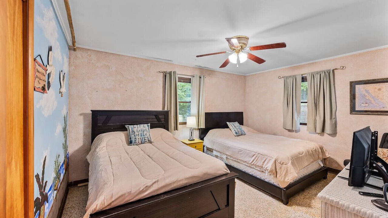 Photo of Bedroom in Parsons