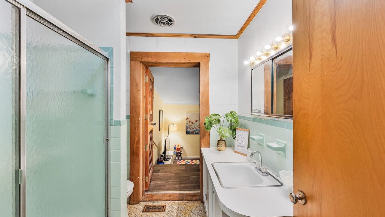 Photo of Bathroom in Parsons