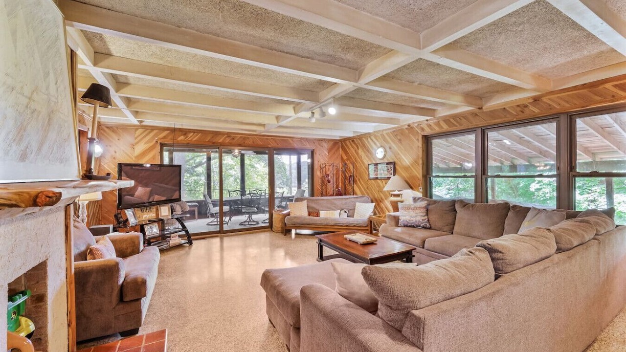 Photo of Livingroom in Parsons