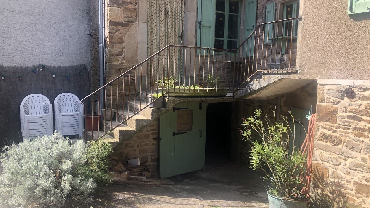 Photo of Outdoor in Connac