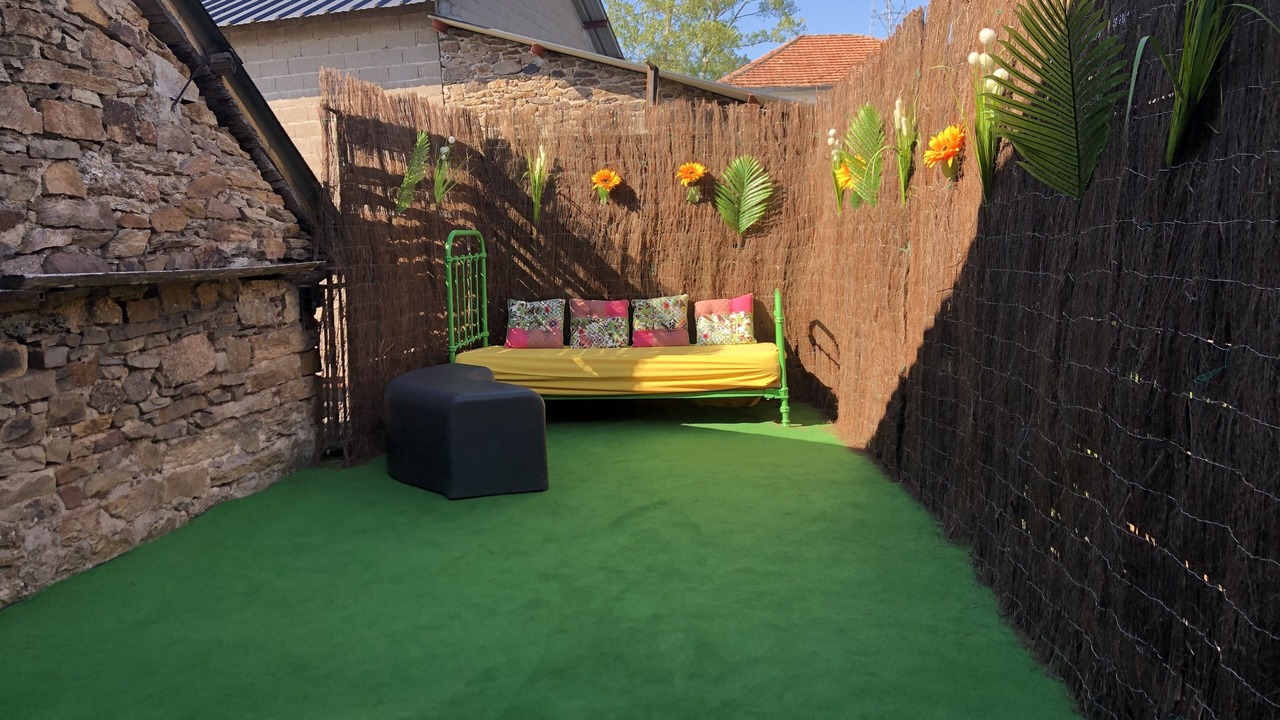 Photo of Outdoor in Connac