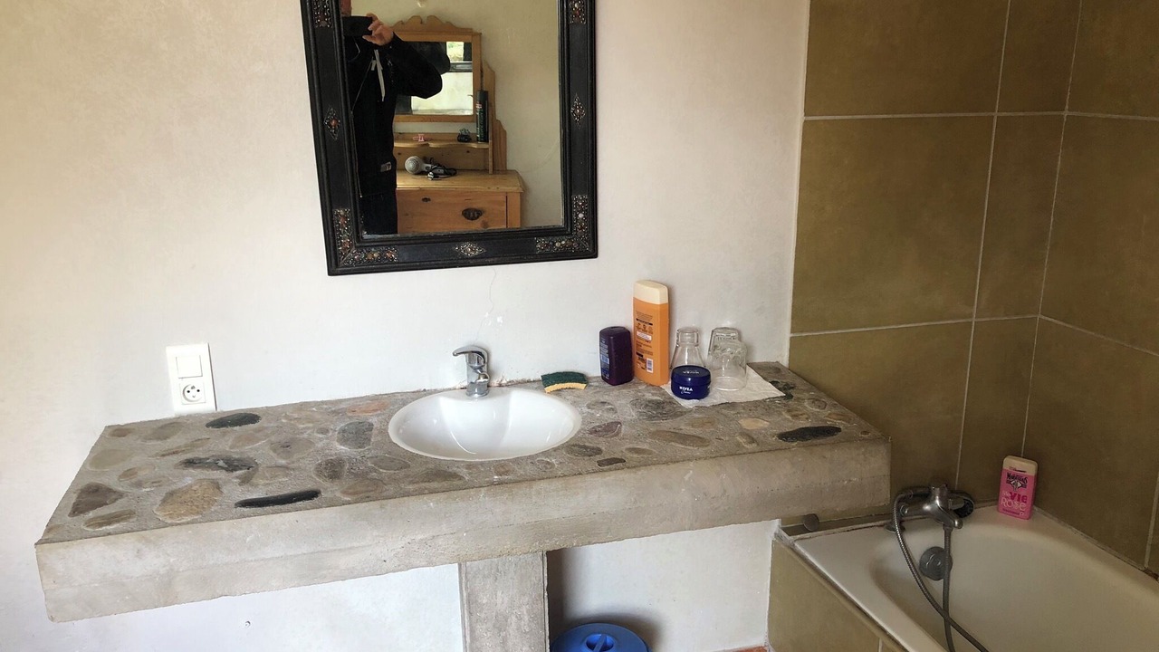 Photo of Bathroom in Connac
