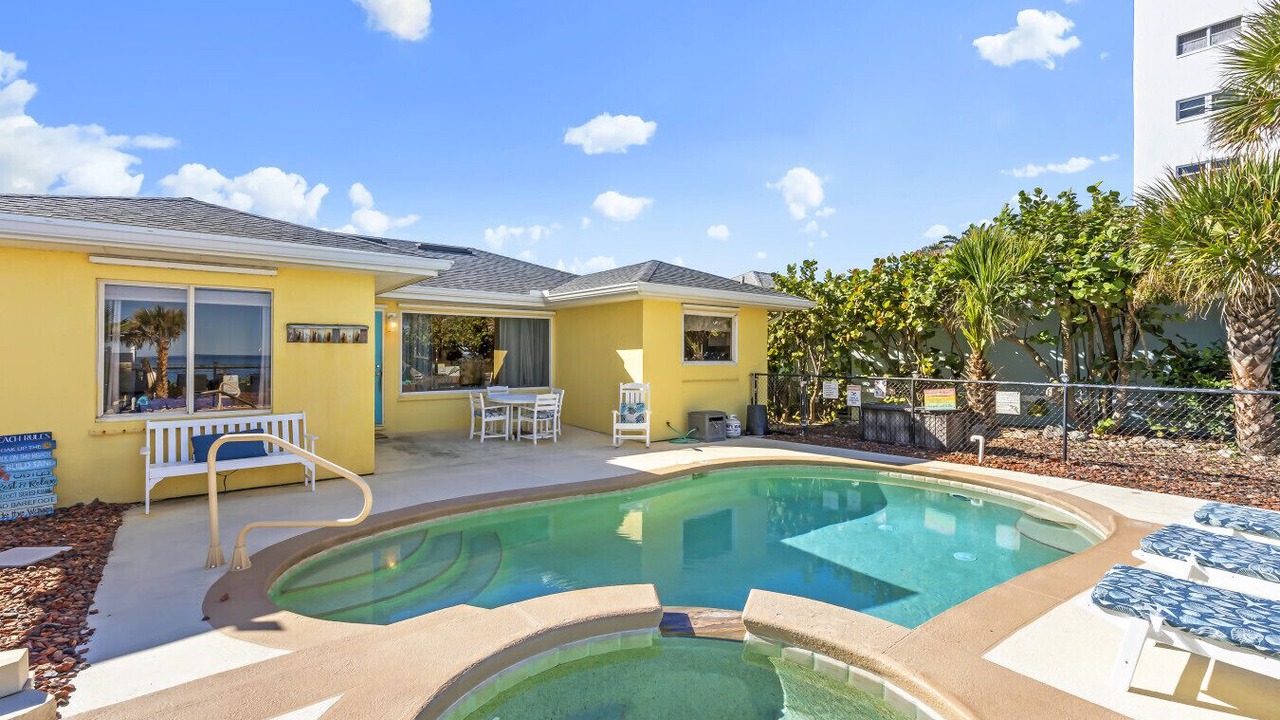 Photo of Others in Bostroms