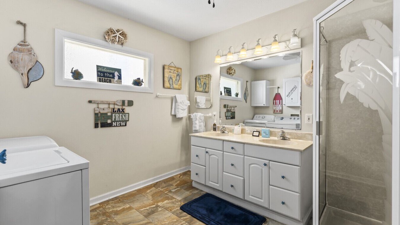 Photo of Others in Bostroms