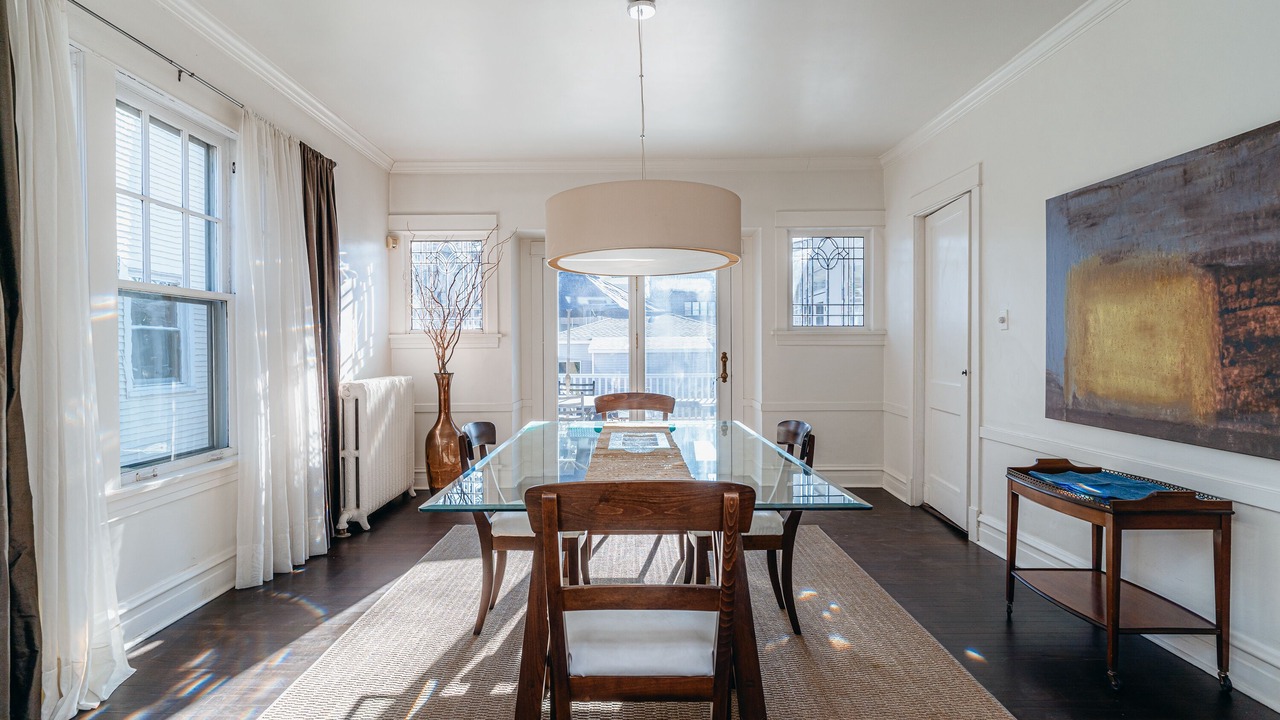Photo of Bedroom in Rogers Park