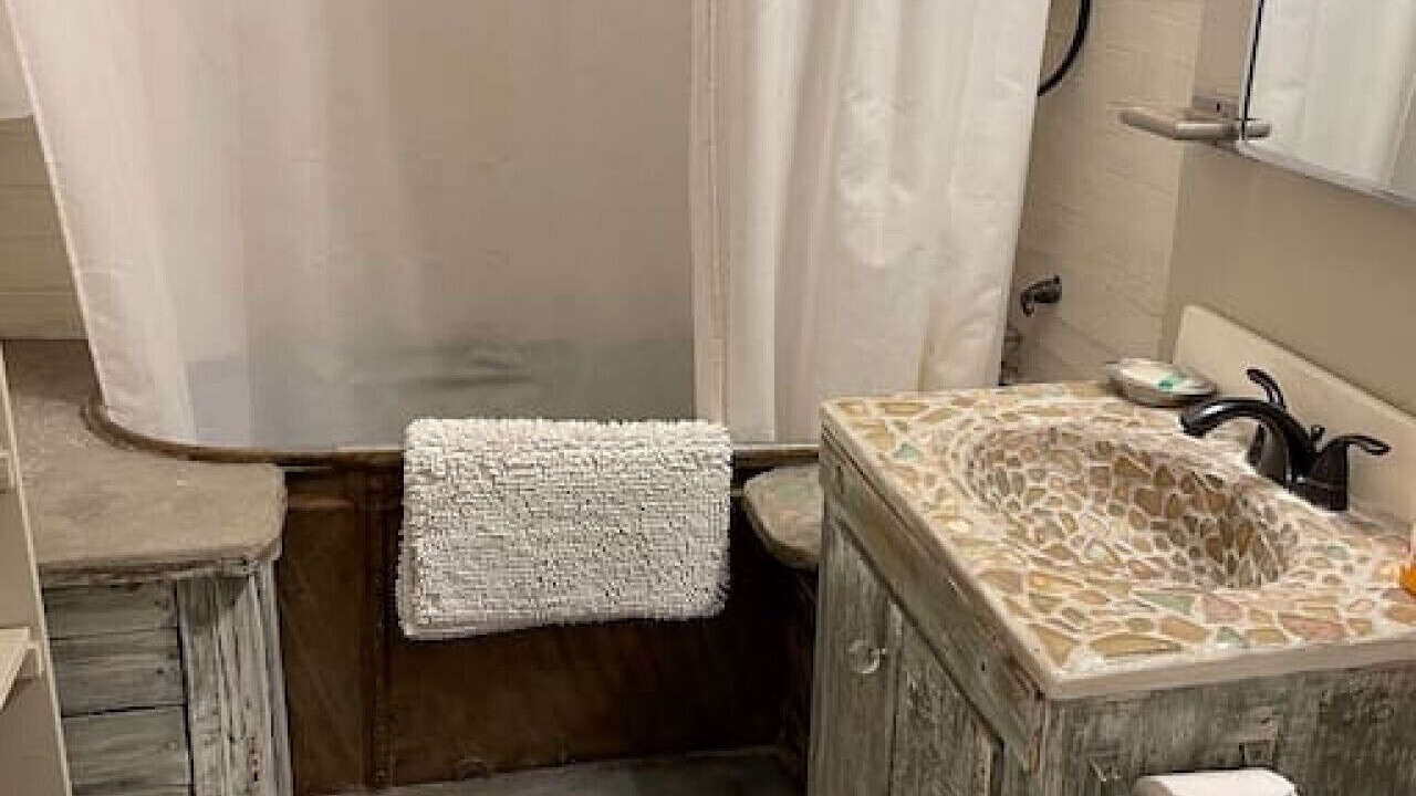 Photo of Bathroom in Alpine