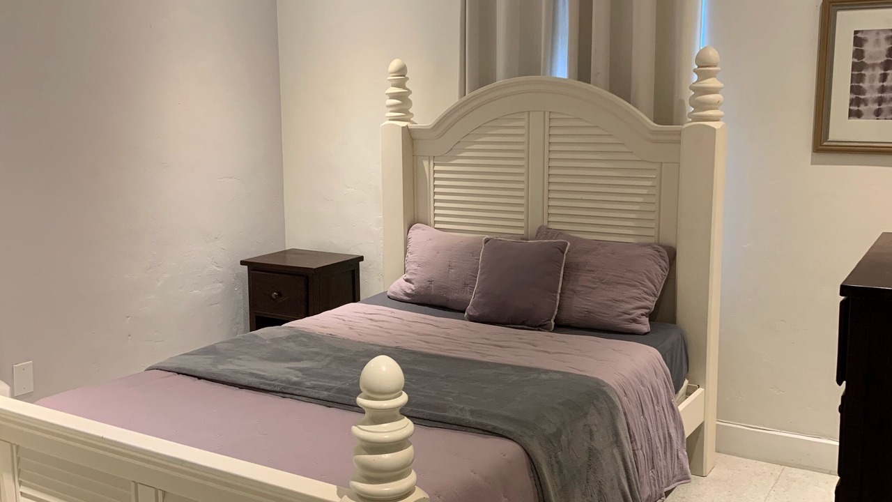 Photo of Bedroom in El Portal