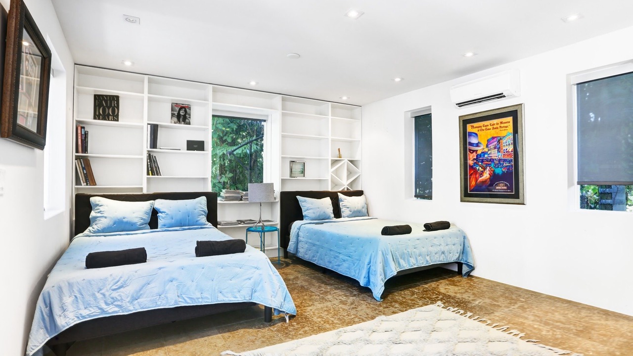 Photo of Bedroom in El Portal