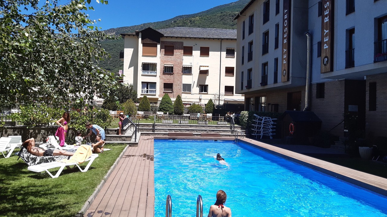 Photo of Outdoor in Sort