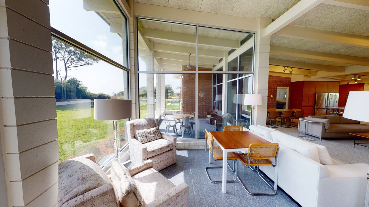 Photo of Livingroom in Jekyll Island