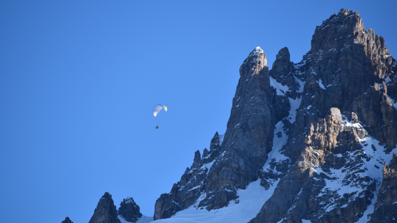Photo of Others in Great Alpine Road