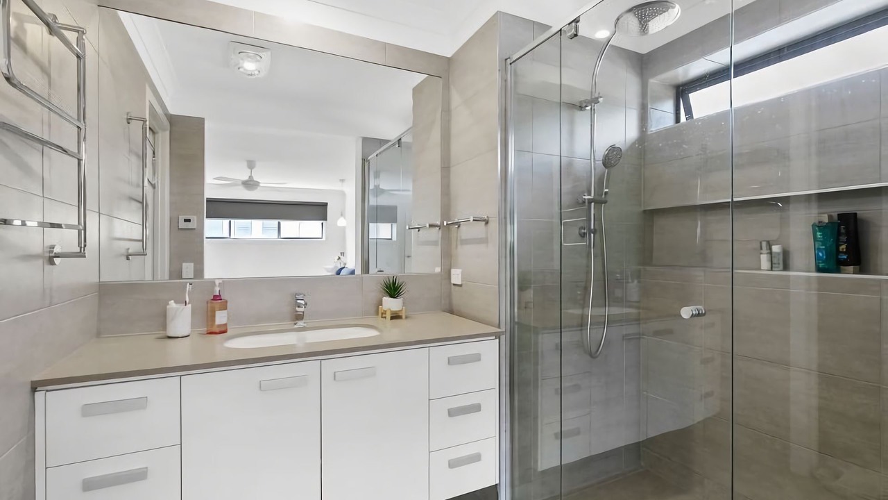 Photo of Bathroom in Torquay