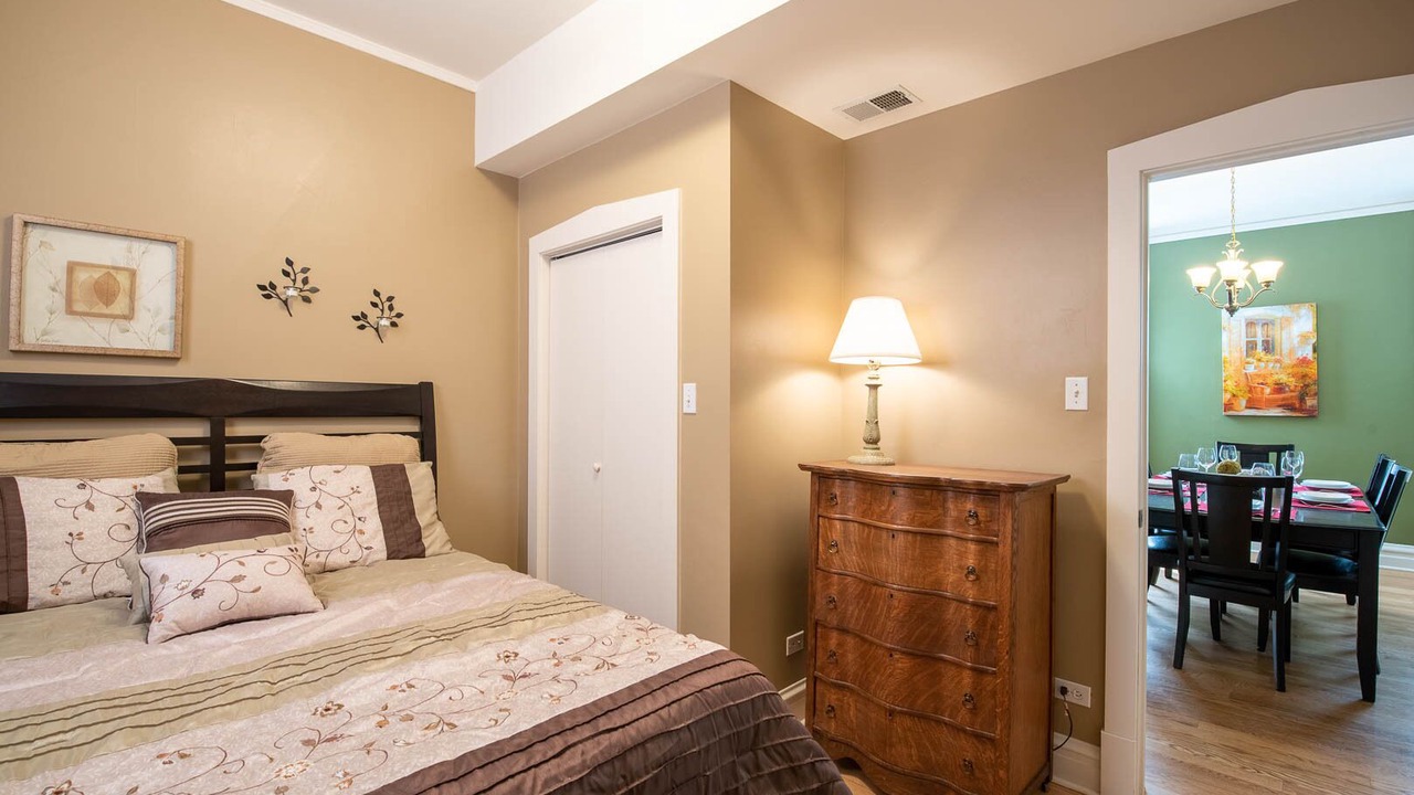 Photo of Bedroom in Roscoe Village