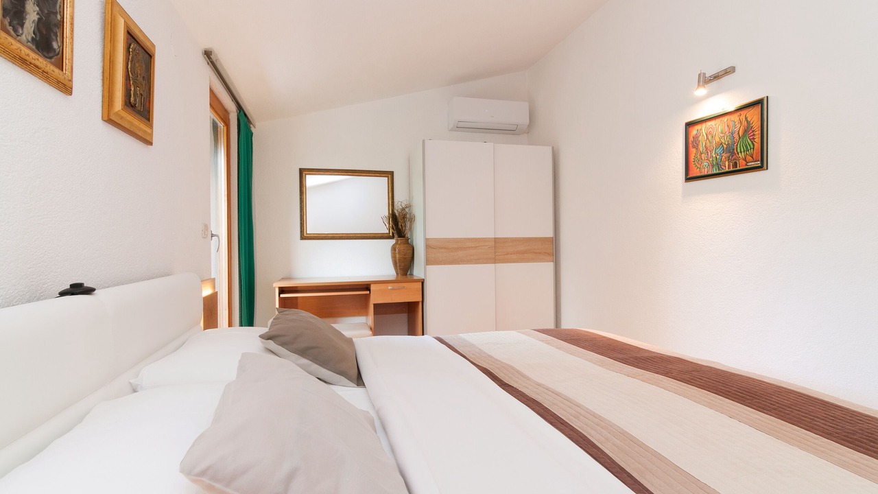 Photo of Bedroom in Rovanjska