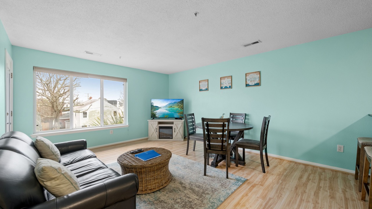 Photo of Livingroom in Northeast Virginia Beach