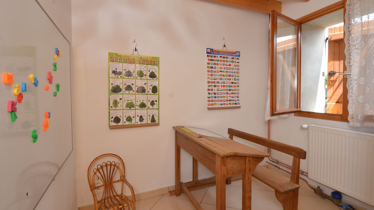 Photo of Others in Courthiezy