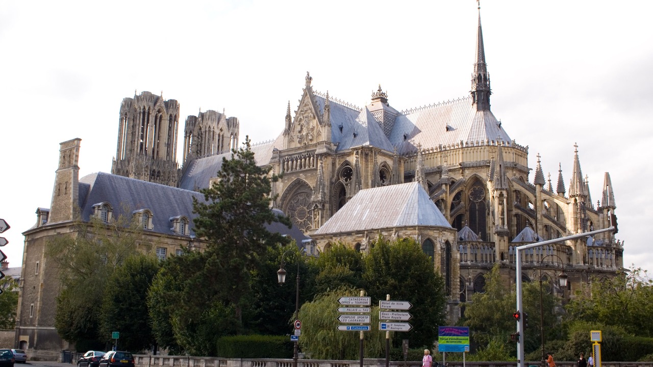 Photo of Others in Courthiezy