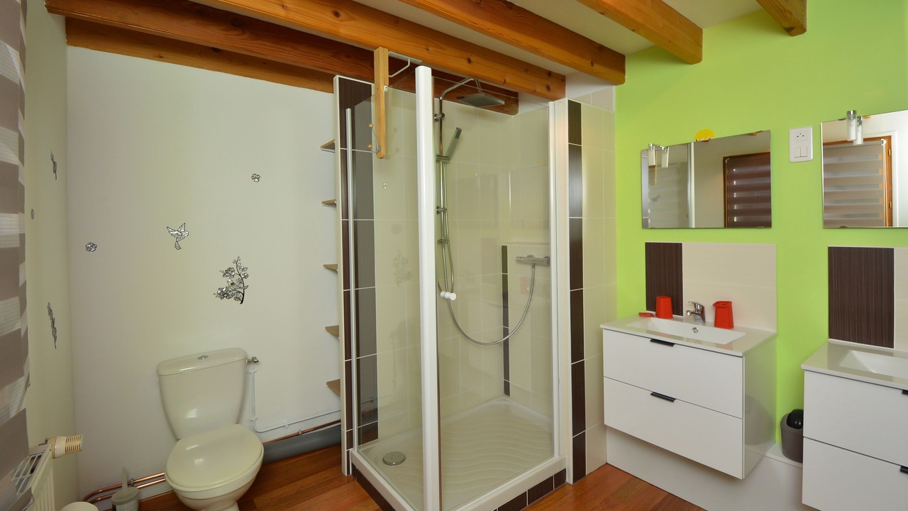 Photo of Bathroom in Courthiezy