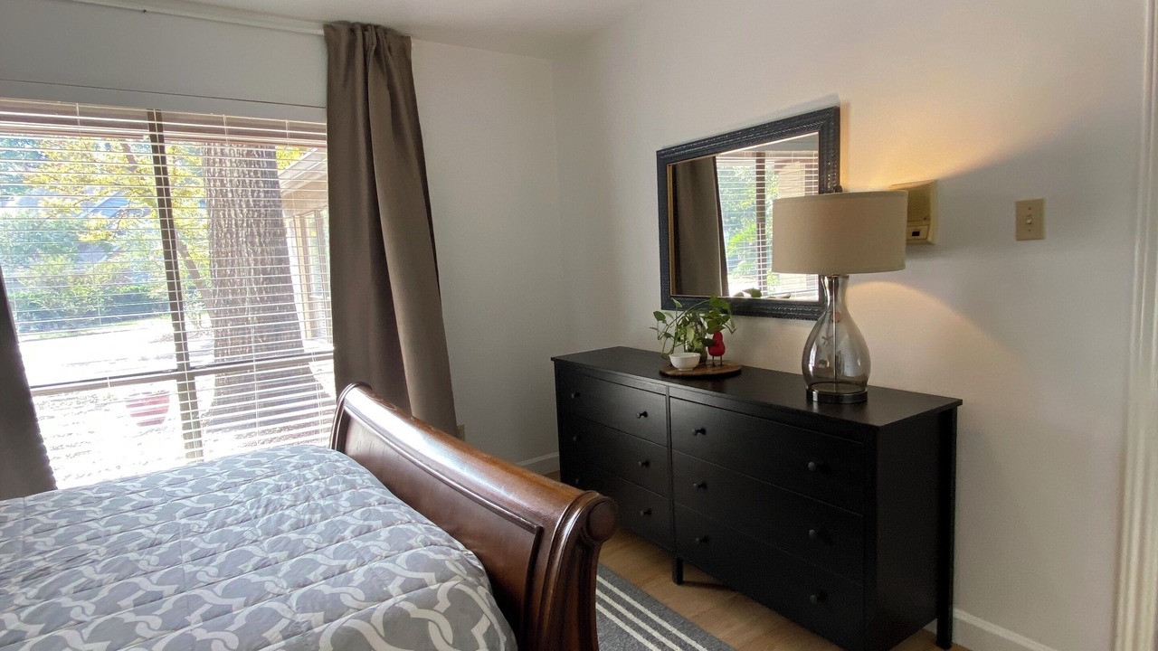 Photo of Bedroom in Grogan's Mill