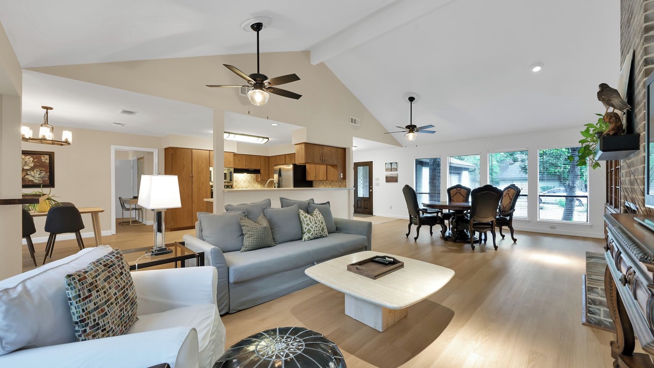 Photo of Livingroom in Grogan's Mill