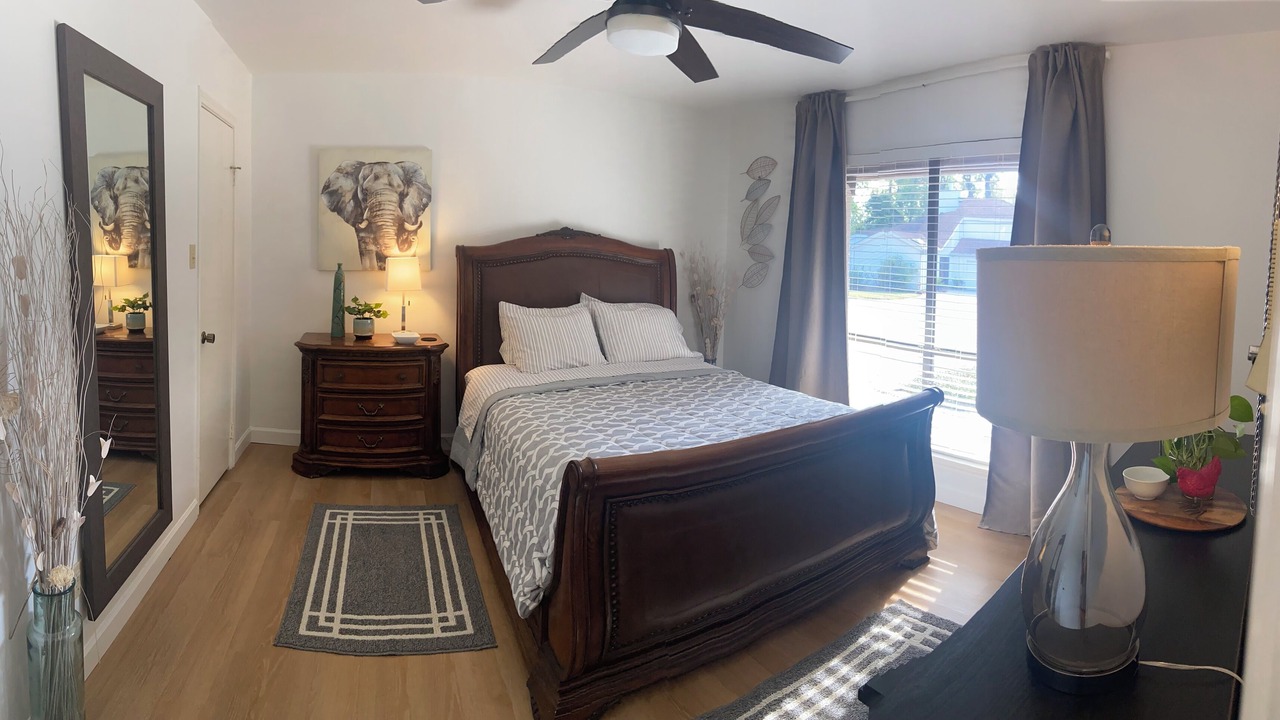 Photo of Bedroom in Grogan's Mill