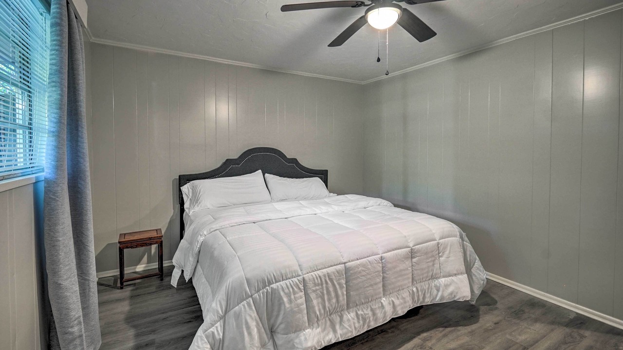 Photo of Bedroom in Avinger