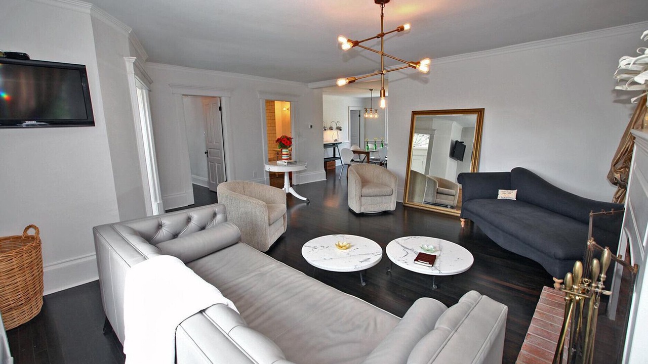 Photo of Livingroom in Old Town Historic District
