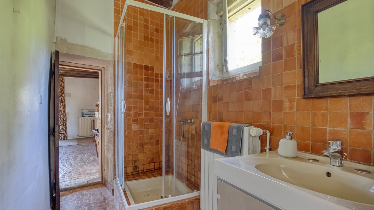 Photo of Bathroom in Montigne-les-Rairies