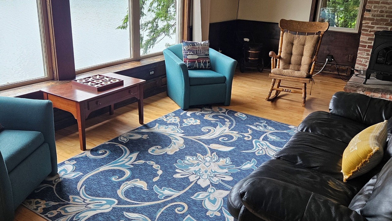 Photo of Livingroom in Alton