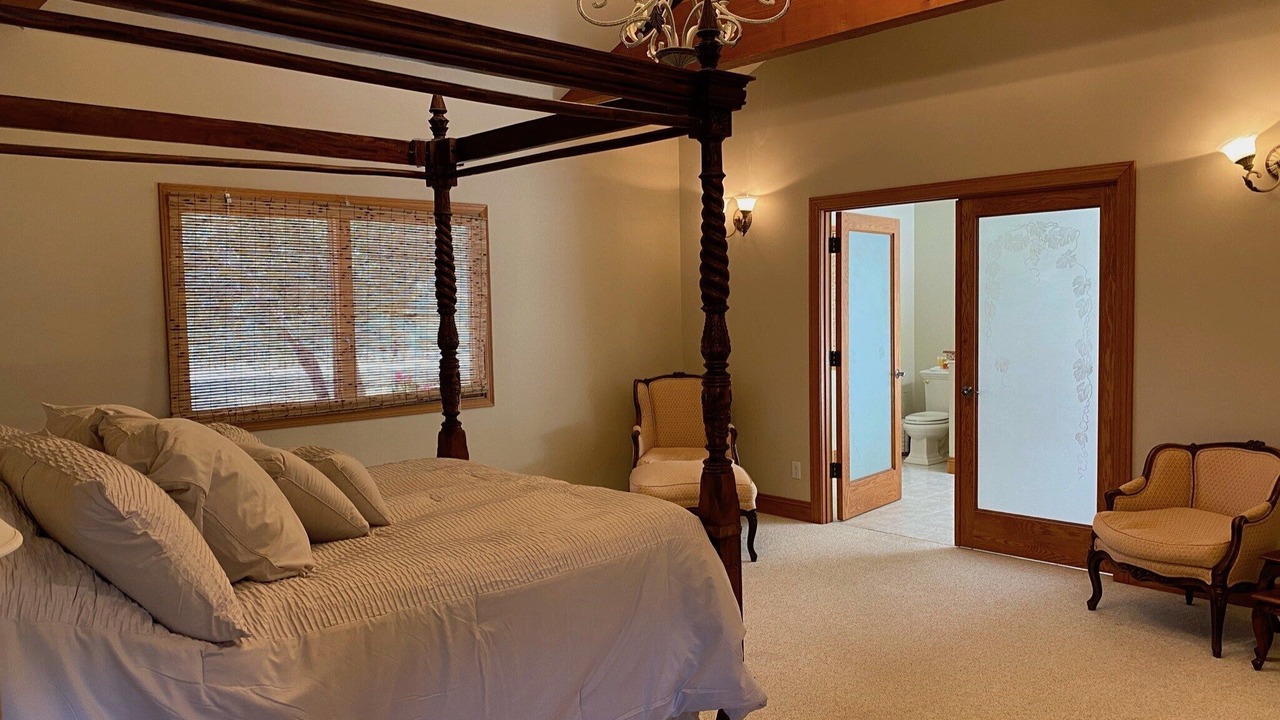 Photo of Bedroom in Pope Valley