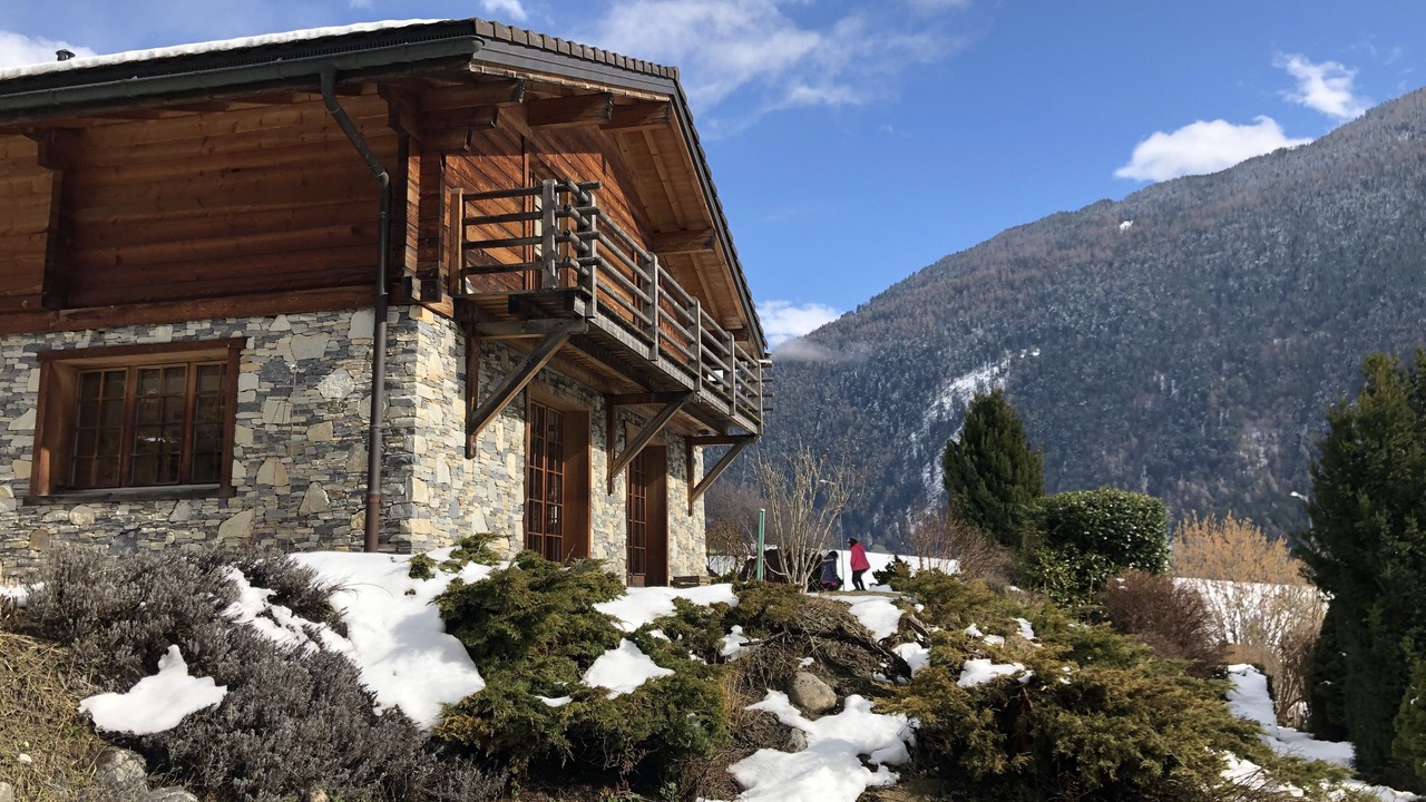 Photo of Outdoor in Volleges