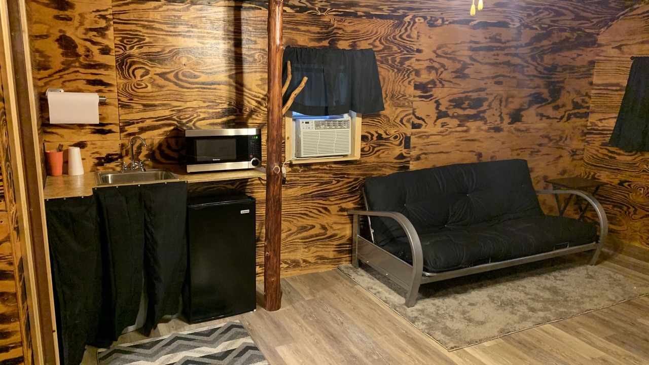 Photo of Livingroom in Eminence