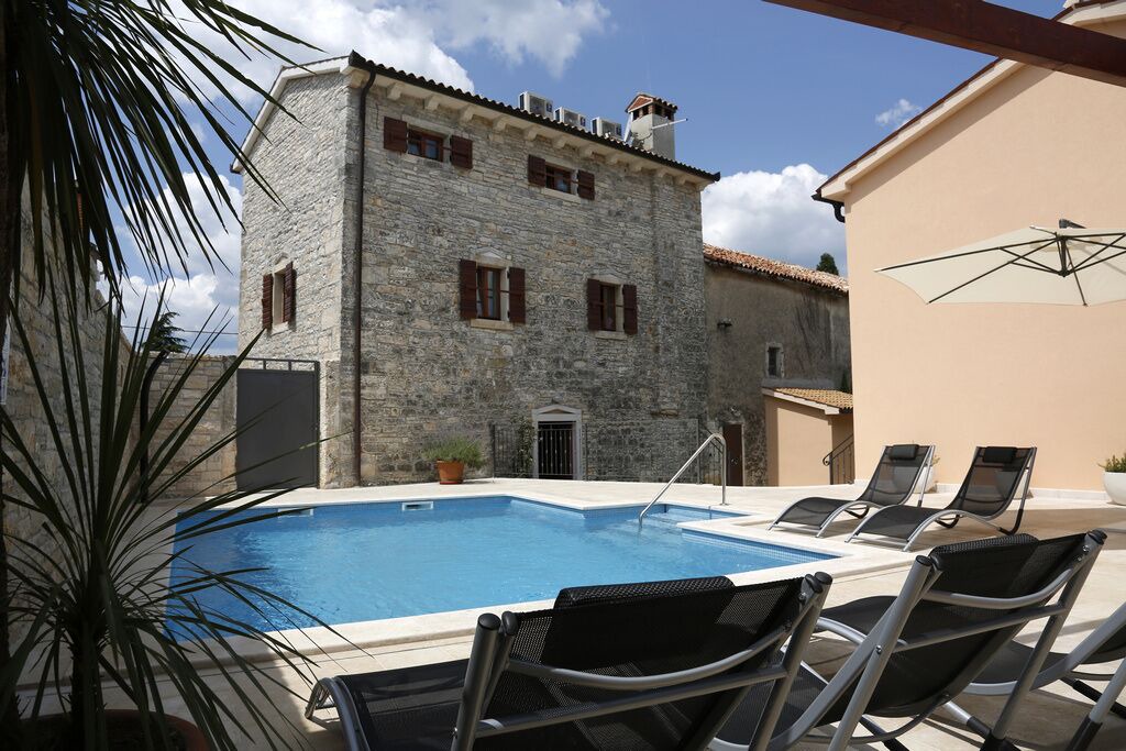 Photo of Outdoor in Burici