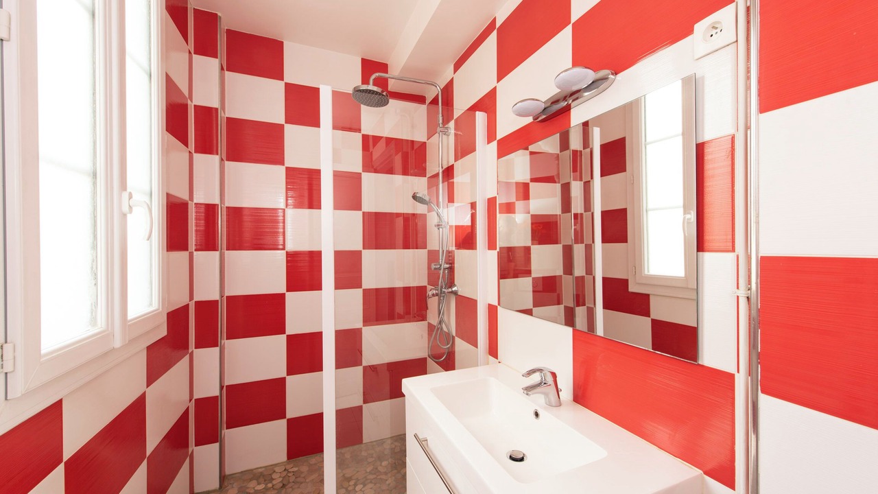 Photo of Bathroom in Saint-Merri