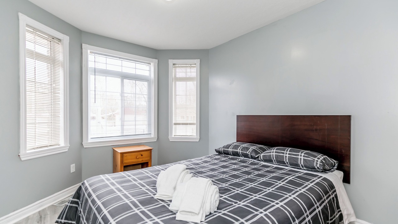 Photo of Bedroom in Wasaga Beach