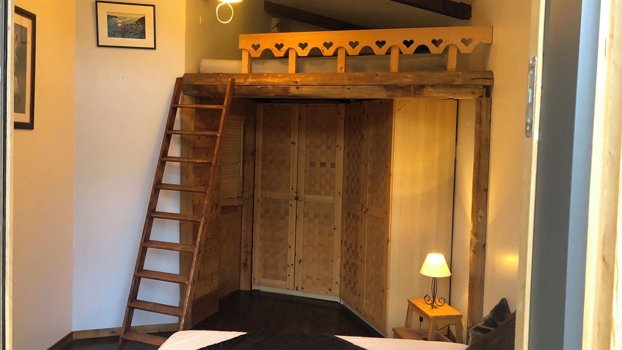 Photo of Bedroom in Engins