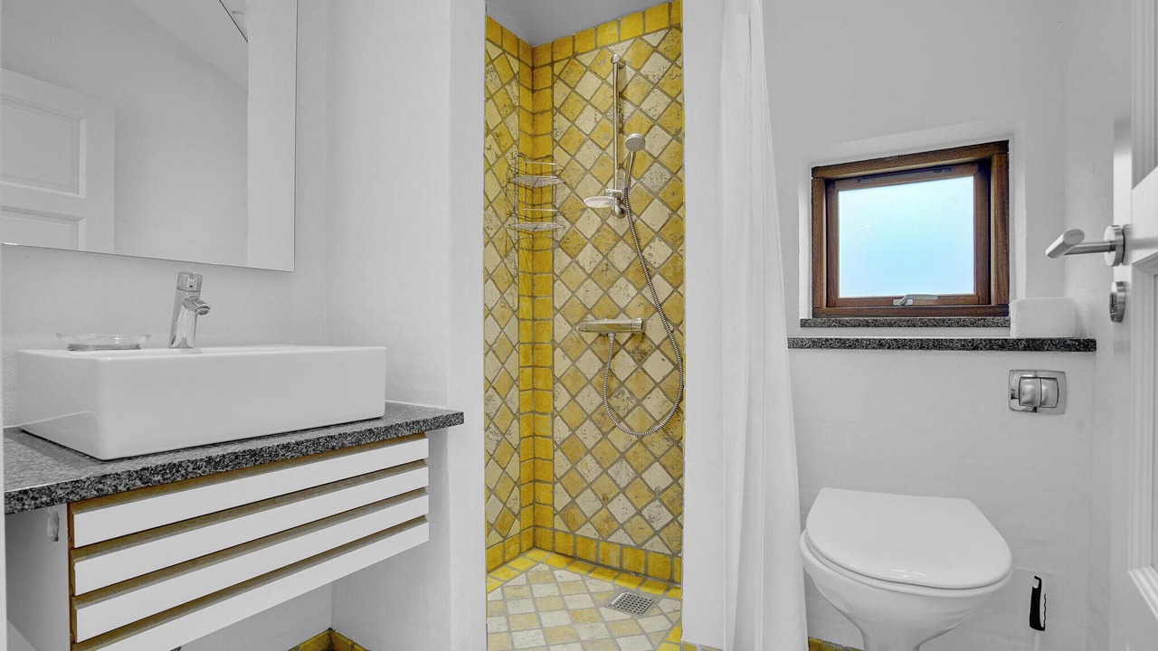 Photo of Bathroom in Bog By