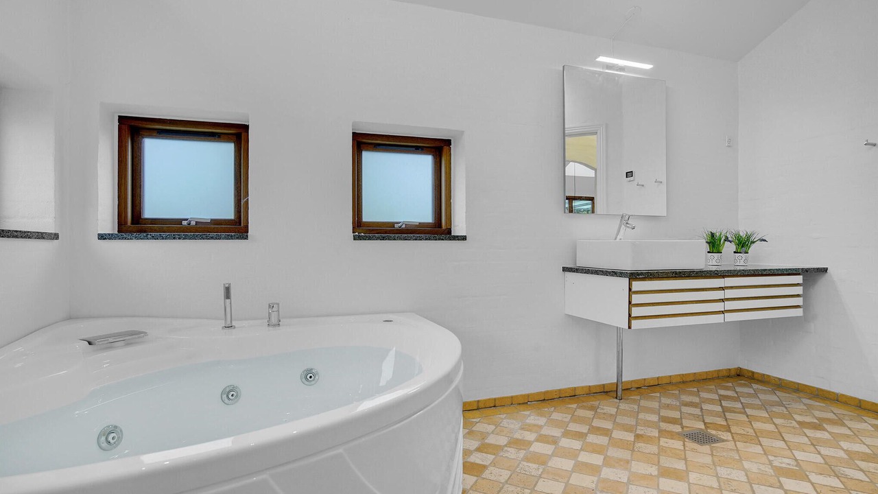 Photo of Bathroom in Bog By