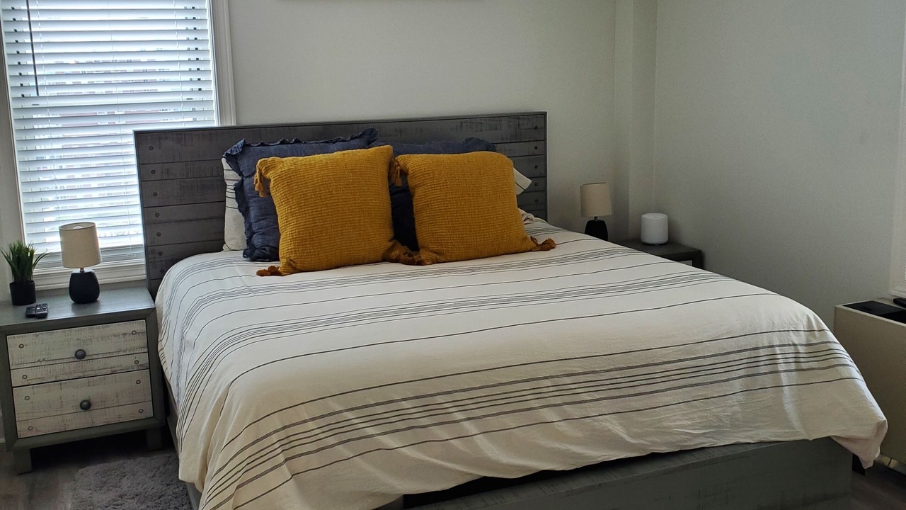 Photo of Bedroom in Peachtree Center