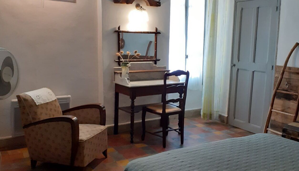 Photo of Bedroom in Pernes-les-Fontaines