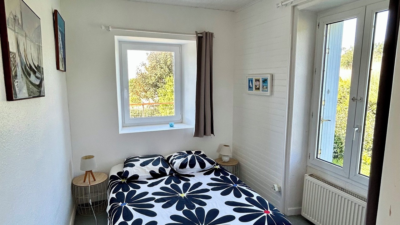 Photo of Bedroom in Cleden-Cap-Sizun