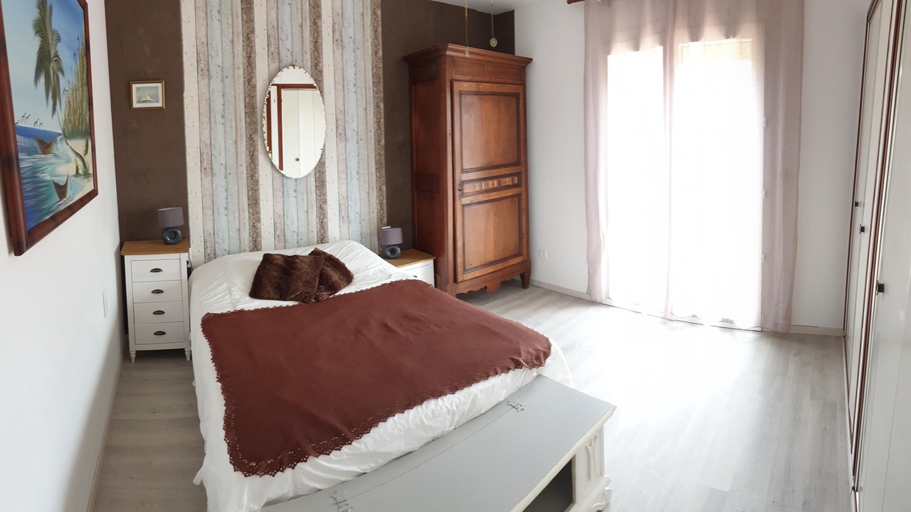 Photo of Bedroom in Gabian