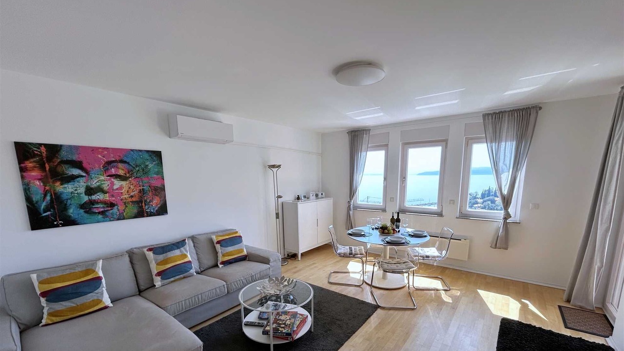 Photo of Livingroom in Icici