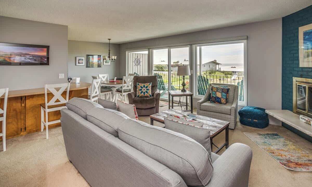 Photo of Livingroom in Gearhart