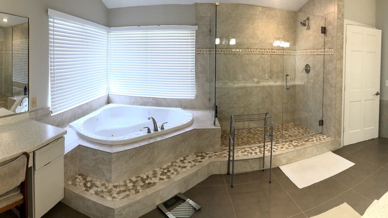 Photo of Bathroom in Ocean Ridge