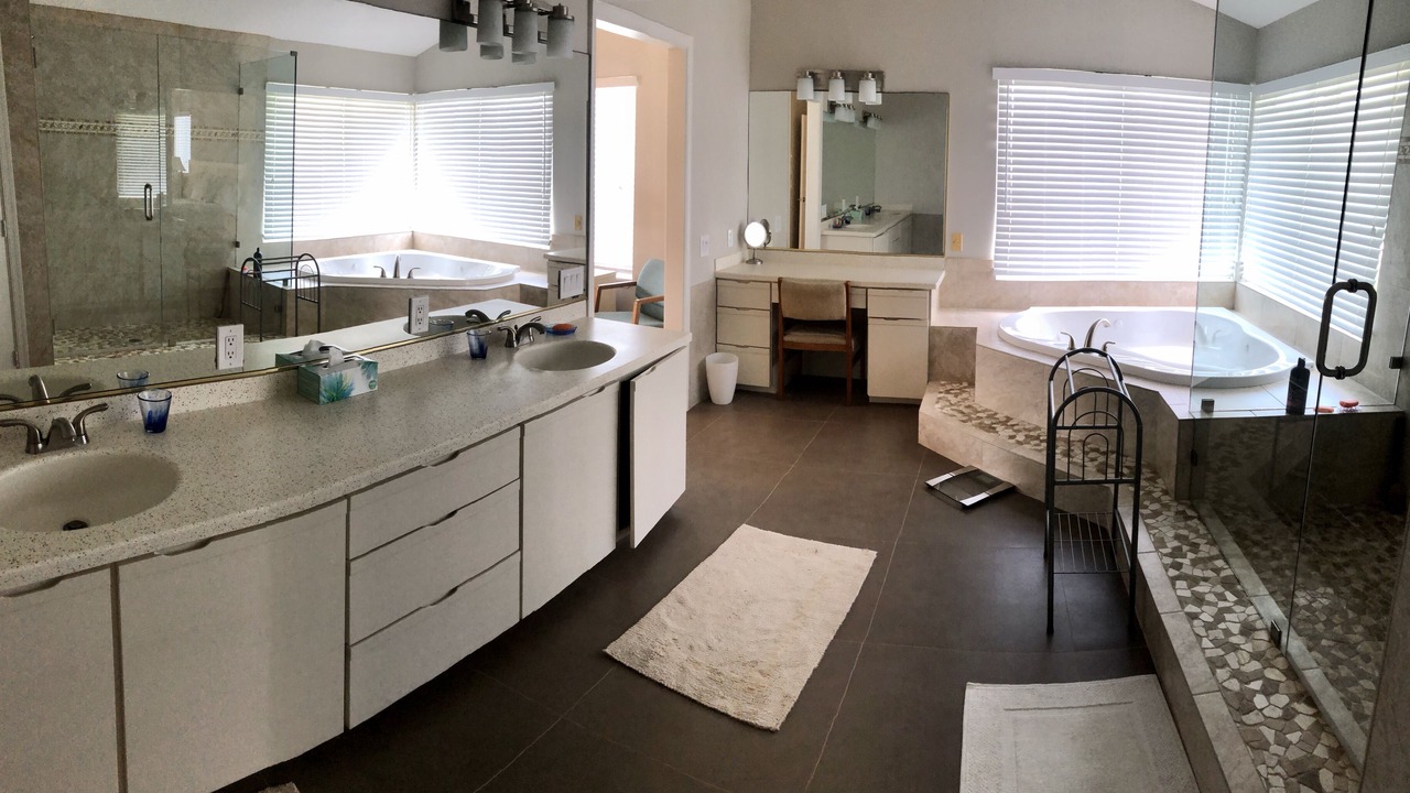 Photo of Bathroom in Ocean Ridge