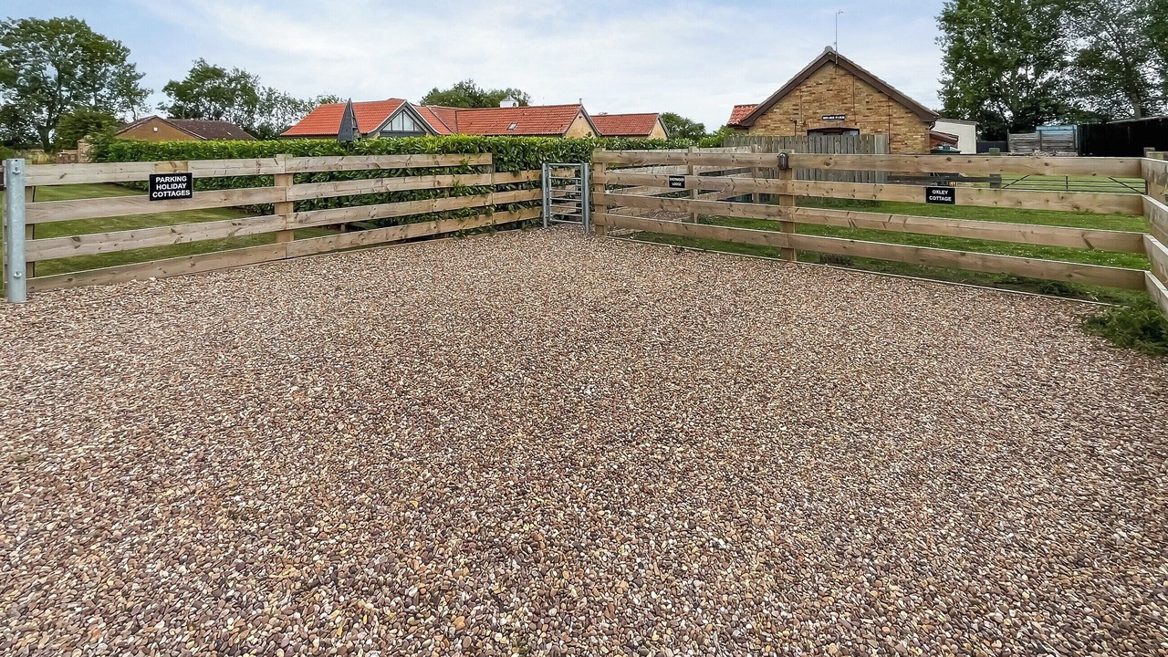 Photo of Others in Alford